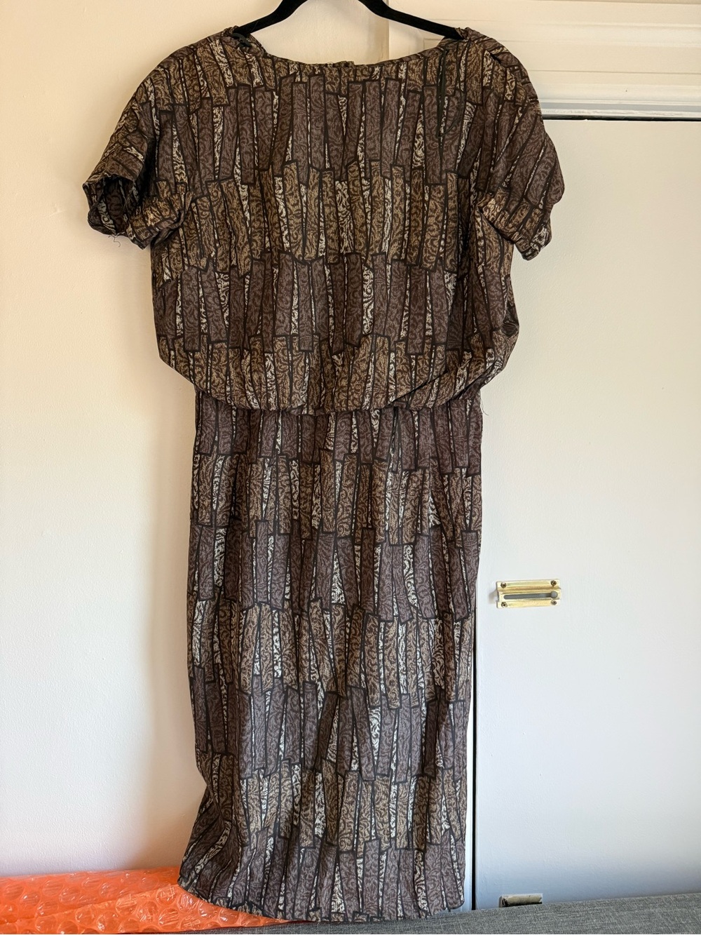 Vintage Brown Patterned Short-Sleeve Maxi Dress